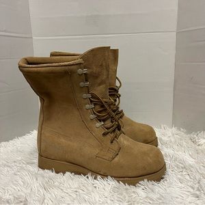 Belleville combat boots tan color sz 8.5